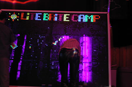 Copyright 2000-2003 LiteBrite.Org